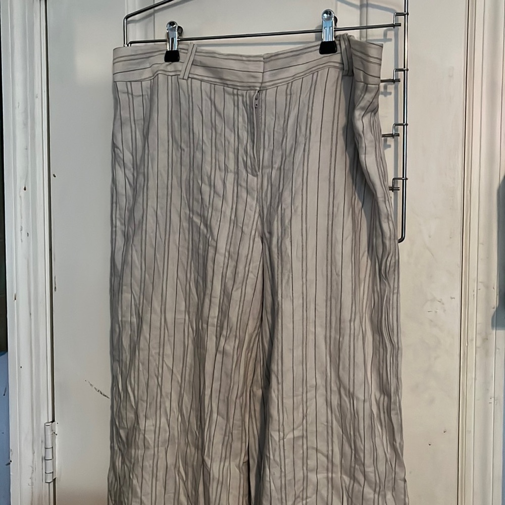 Ann Taylor loft white pants w/black pinstripes. Marisa size 12. LIKE NEW